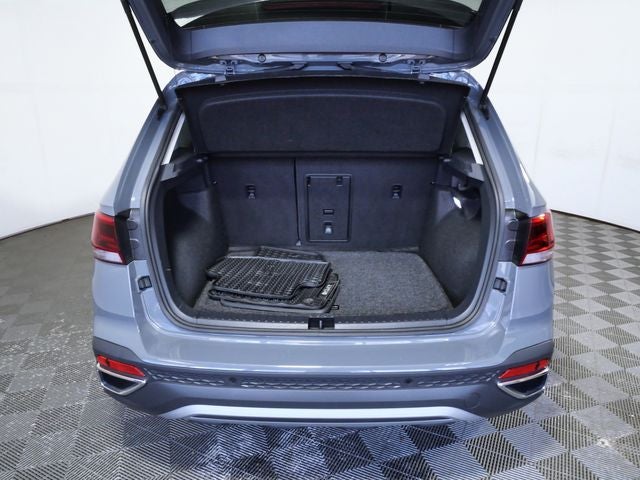 2024 Volkswagen Taos 1.5T SEL
