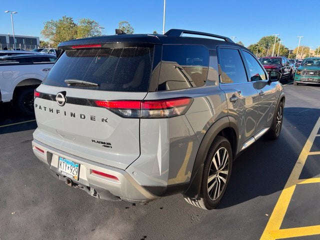 2023 Nissan Pathfinder Platinum