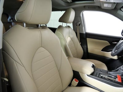 2023 Toyota Highlander Hybrid XLE