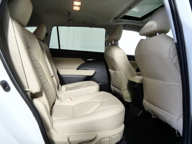 2023 Toyota Highlander Hybrid XLE