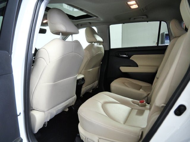 2023 Toyota Highlander Hybrid XLE