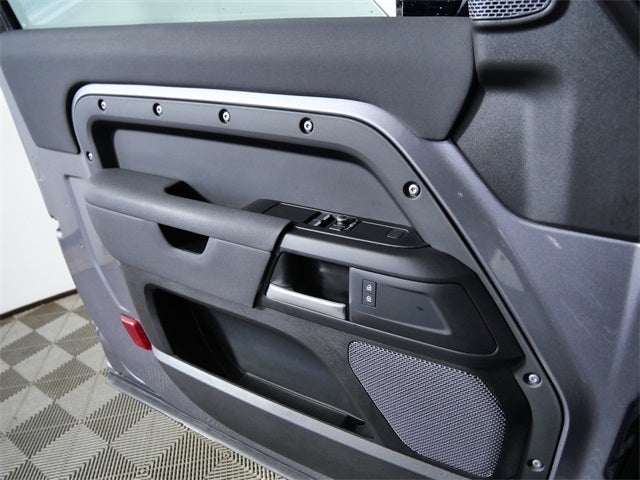 2022 Land Rover Defender 90 Standard