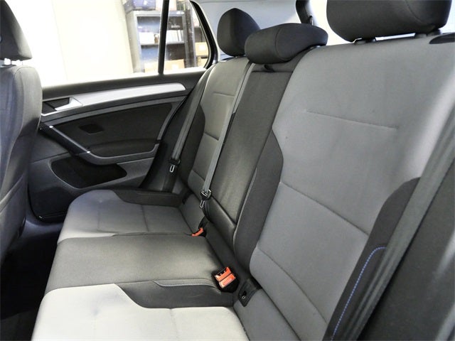 2016 Volkswagen e-Golf SE