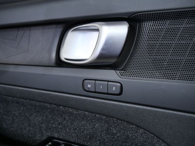 2023 Volvo XC40 Recharge Pure Electric Twin Plus