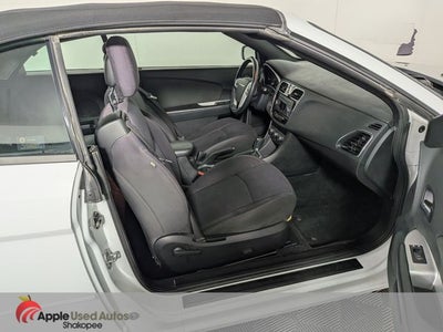 2012 Chrysler 200 Touring Convertible