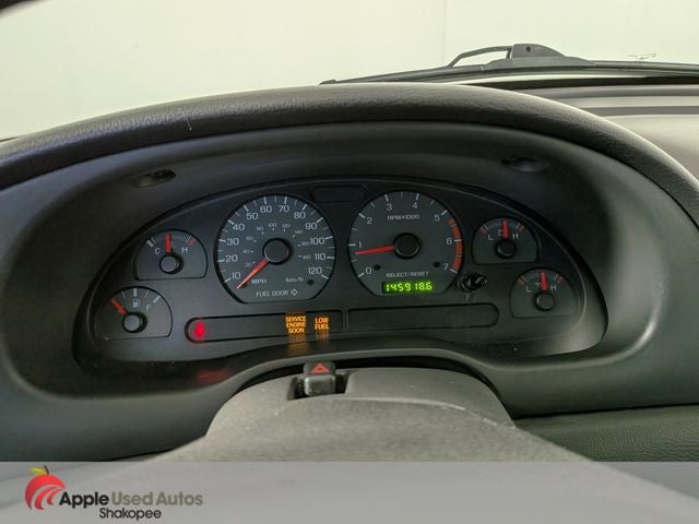 2002 Ford Mustang V6 Deluxe