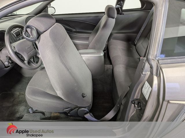 2002 Ford Mustang V6 Deluxe
