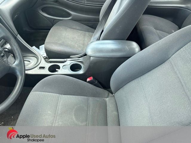 2002 Ford Mustang V6 Deluxe