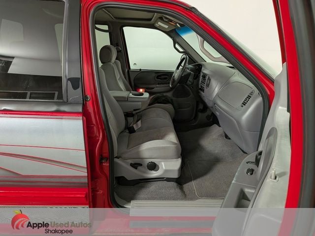 2002 Ford F-150 XLT