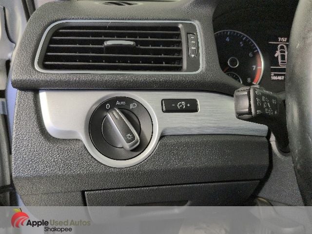 2013 Volkswagen Passat 2.5 SE