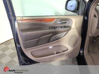 2013 Chrysler Town & Country Touring