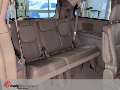 2013 Chrysler Town & Country Touring