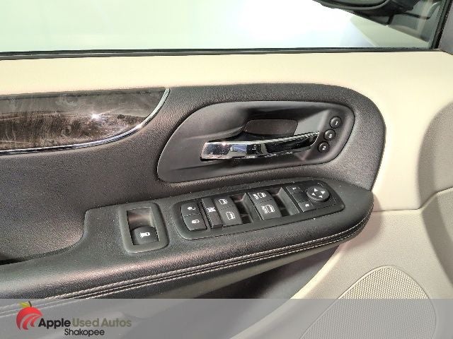 2012 Chrysler Town & Country Limited