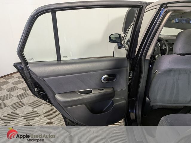 2009 Nissan Versa 1.8 S