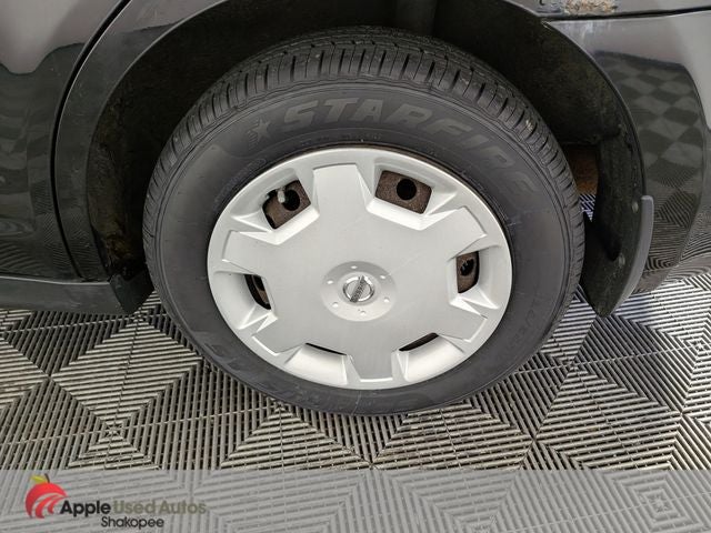 2009 Nissan Versa 1.8 S