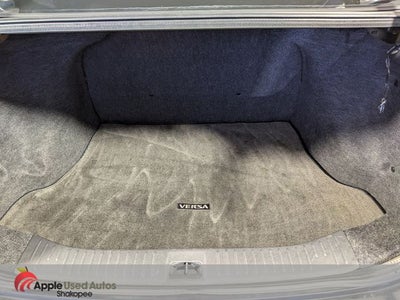 2009 Nissan Versa 1.8 S