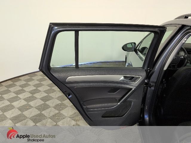 2017 Volkswagen Golf SportWagen SE
