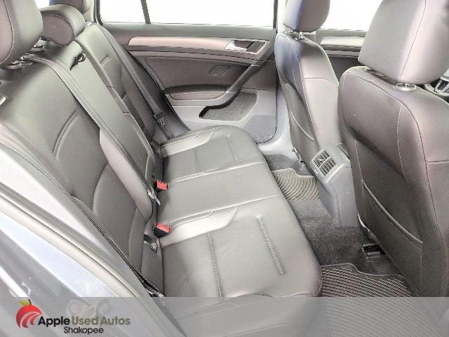 2017 Volkswagen Golf SportWagen SE