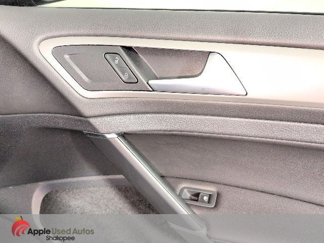 2017 Volkswagen Golf SportWagen SE