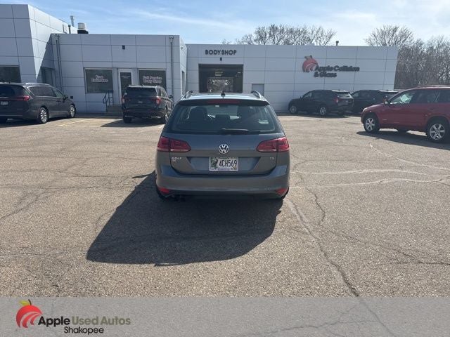 2017 Volkswagen Golf SportWagen SE