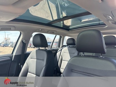 2017 Volkswagen Golf SportWagen SE