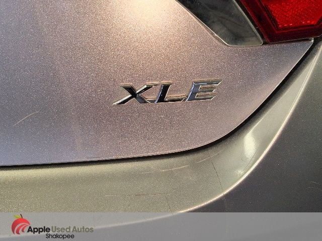 2016 Toyota Camry XLE