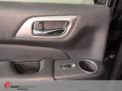 2016 Nissan Pathfinder SL