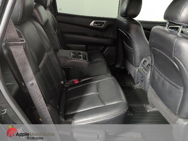 2016 Nissan Pathfinder SL