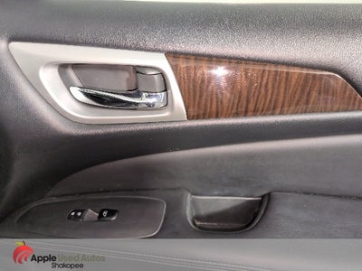 2016 Nissan Pathfinder SL