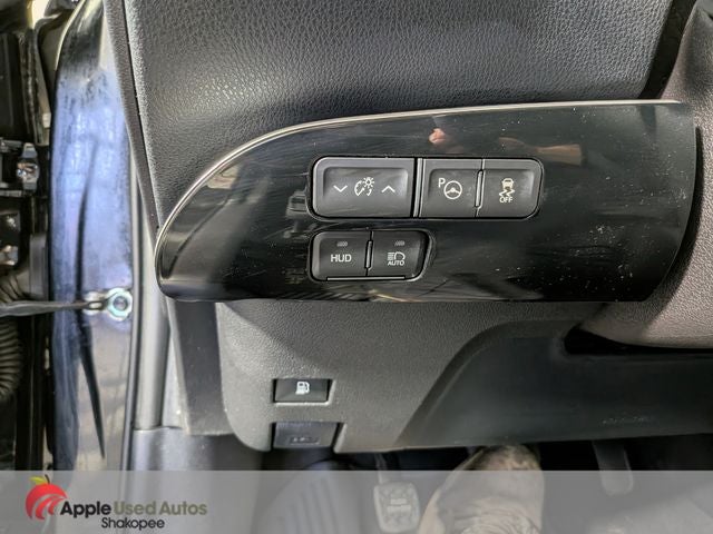 2020 Toyota Prius XLE
