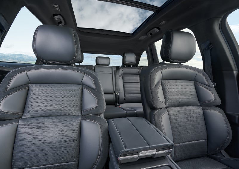 The spacious second row and available panoramic Vista Roof® is shown. | Apple Lincoln Apple Valley in Apple Valley MN