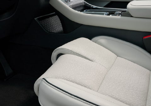 The front passenger Perfect Position seat is shown with the thigh extender adjusted.| Apple Lincoln Apple Valley in Apple Valley MN