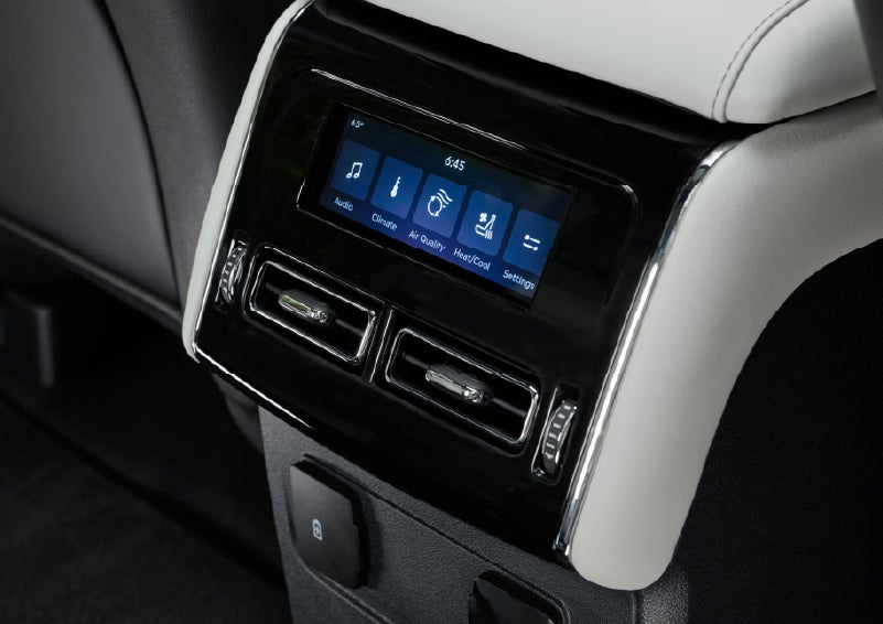 The second row touch screen displays audio and temperature control settings. | Apple Lincoln Apple Valley in Apple Valley MN